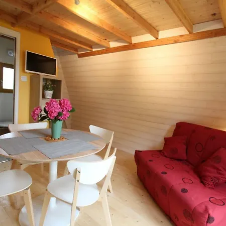 Lodges Les Pieris