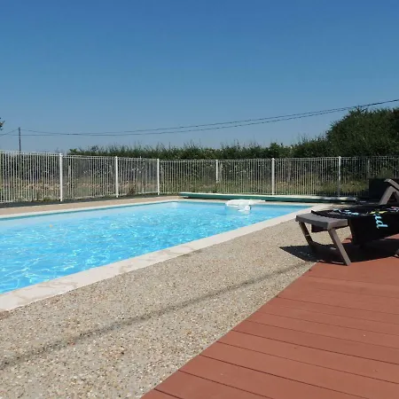 Lodges Les Pieris Holiday home *