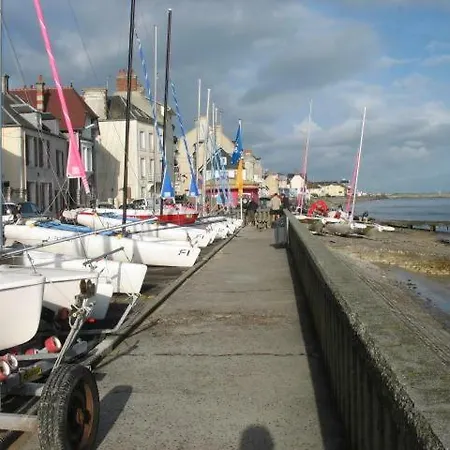 Lodges Les Pieris *