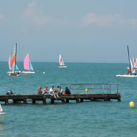 Lodges Les Pieris * Grandcamp-Maisy